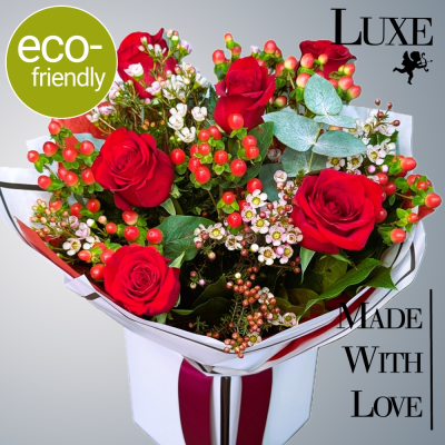 6 Luxury Red Roses Darlington | Valentine's Delivery | Floral Box - Quality over quantity. 6 premium Red Naomi roses in sophisticated monochrome packaging. Hand-delivered by Darlington's trusted florist, The Floral Box.